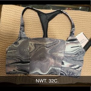 NWT Victoria’s Secret sports bra.
